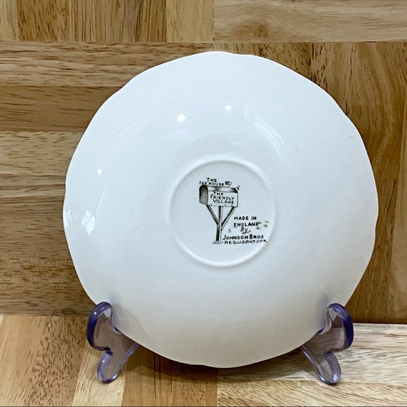 Vintage Johnson Bros The Friendly Village The Ice House Cup and Saucer Tea Set - Picture 10 of 12